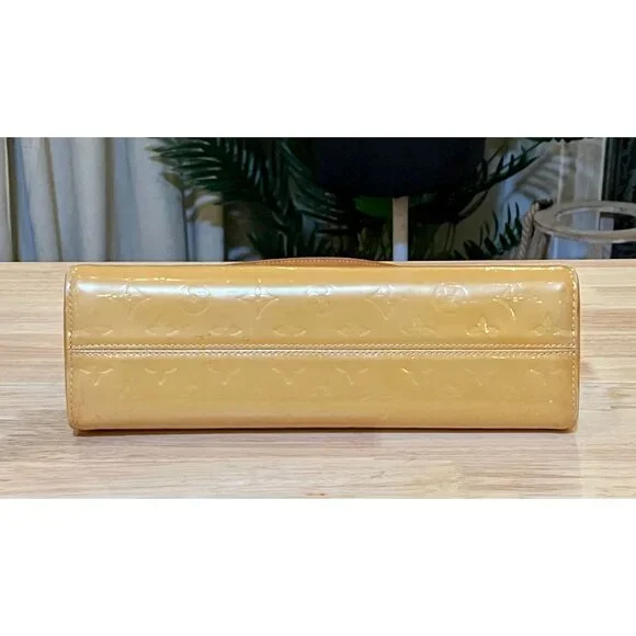 👛  AUTHENTIC LOUIS VUITTON ROXBURY DRIVE YELLOW VERNIS HANDBAG - Picture 6 of 16